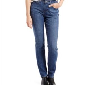 Levi's®525™ Perfect Waist Straight-Leg Jeans
